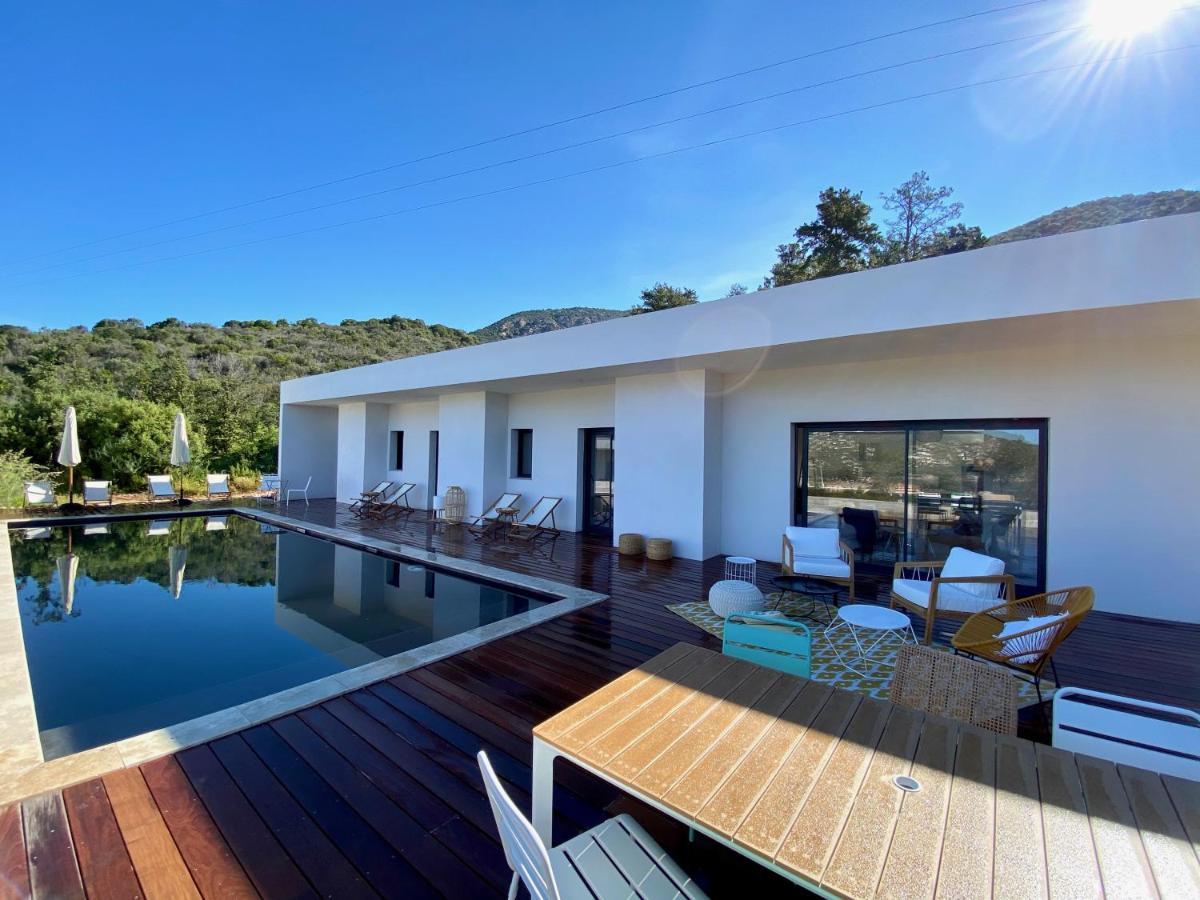 Villas De Standing Avec Magnifique Vue Mer Et Piscines Privees, Sagone Sagone  Exterior foto