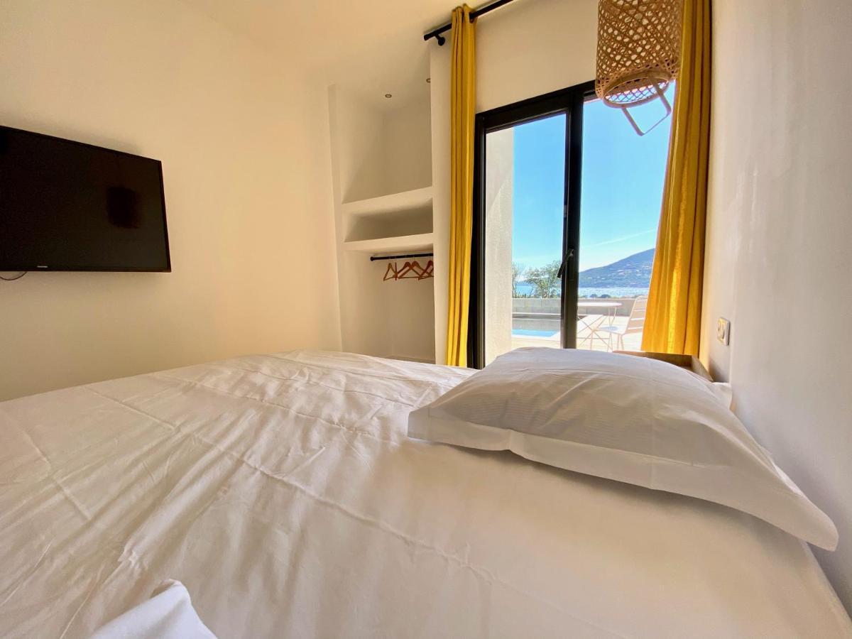 Villas De Standing Avec Magnifique Vue Mer Et Piscines Privees, Sagone Sagone  Exterior foto